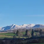 Daire Dans Un Village En Auvergne Sancy