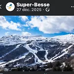 Dans Un Village En Auvergne Sancy *