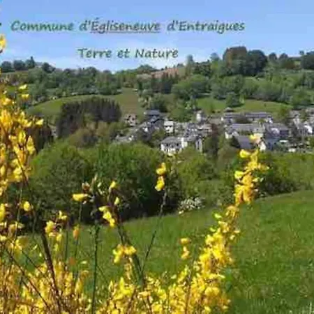 Dans Un Village En Auvergne Sancy *