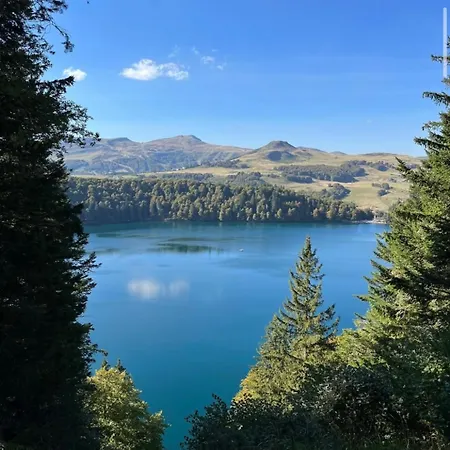 Dans Un Village En Auvergne Sancy Égliseneuve-dʼEntraigues
