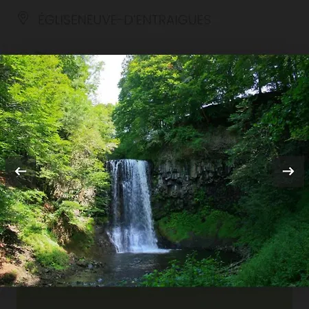 Dans Un Village En Auvergne Sancy Egliseneuve-d'Entraigues