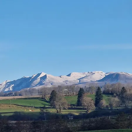 Апартаменты Dans Un Village En Auvergne Sancy