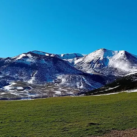 Dans Un Village En Auvergne Sancy *
