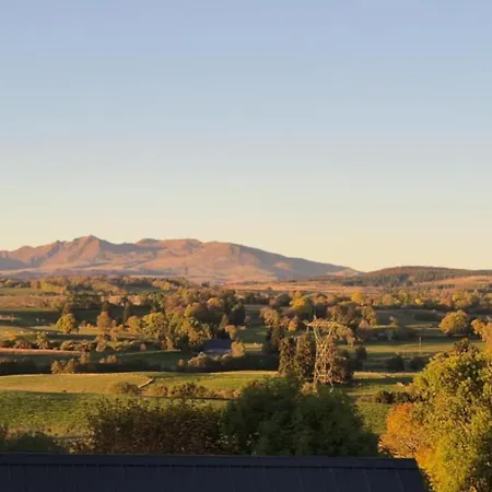 Апартаменты Dans Un Village En Auvergne Sancy Egliseneuve-d'Entraigues