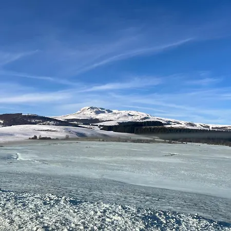 Апартаменты Dans Un Village En Auvergne Sancy