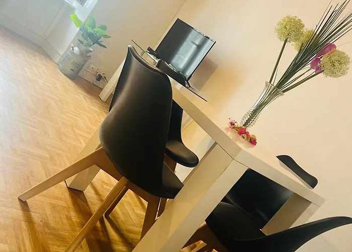 Dans Un Village En Auvergne Sancy * Egliseneuve-d'Entraigues