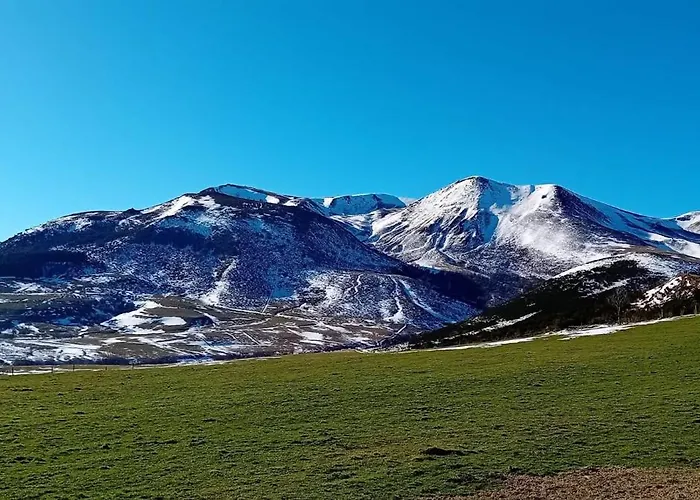 Dans Un Village En Auvergne Sancy *